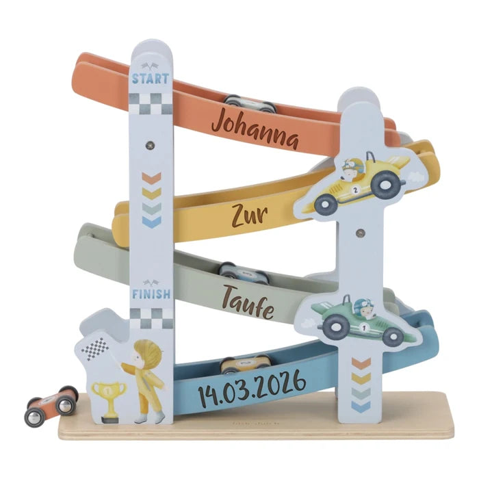Personalisierte Holz Rennbahn mit Name und Geburtsdaten als Geschenk zur Taufe für Kinder