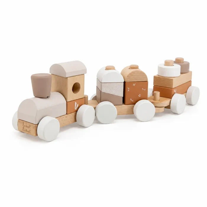 Geschenk zur Taufe – Label Label Stapelzug aus Holz in Nougat mit stapelbaren Bausteinen