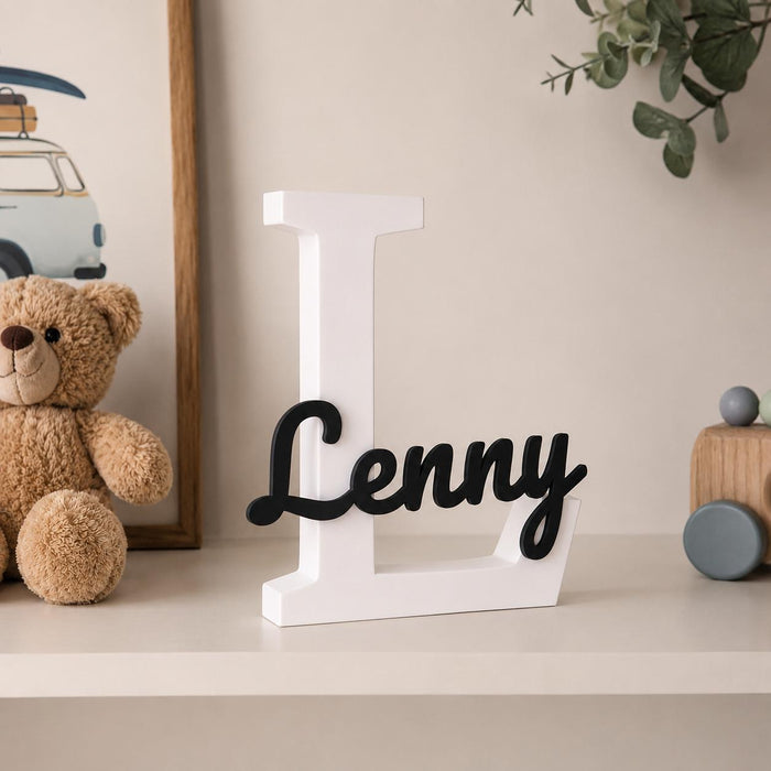 Produktansicht 1: Personalisiertes Namensschild mit weißem Buchstaben & Name in Wunschfarbe