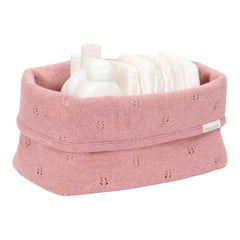 Großes Little Dutch Pflegekörbchen Pure Pink Blush – Detailansicht des gestrickten Bio-Baumwollkorbs mit umklappbarem Rand