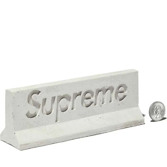 Supreme Mini Materials 1:12 Scale Jersey Barrier